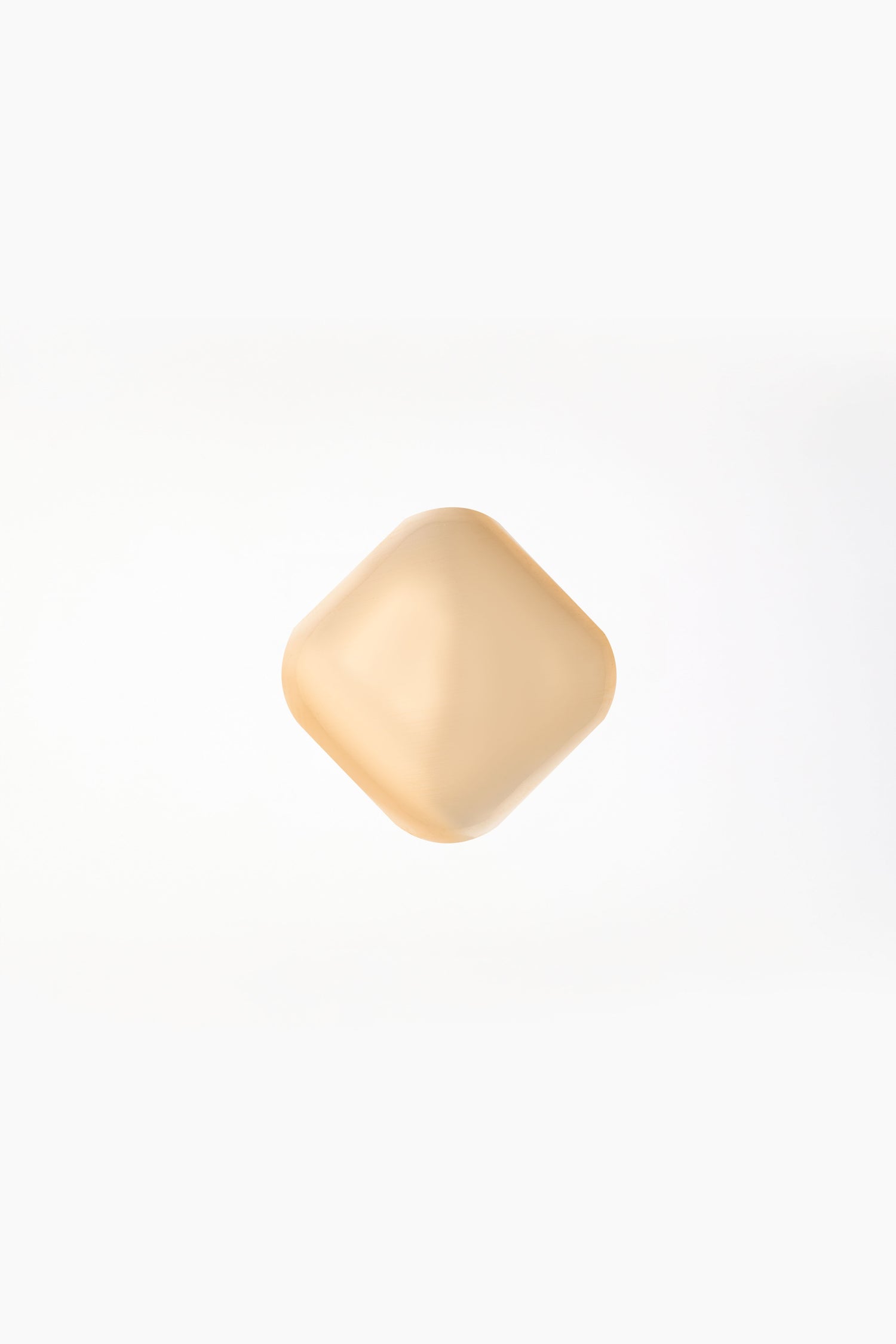 Anello Geometrico in Ottone Placcato Oro con Design Elegante e Linee Morbide Eleonora
