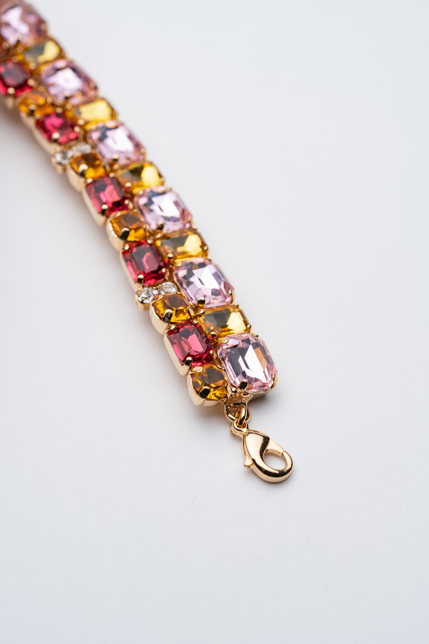 Arcobaleno Imperfetto – Bracciale multicolor con cristalli sfaccettati