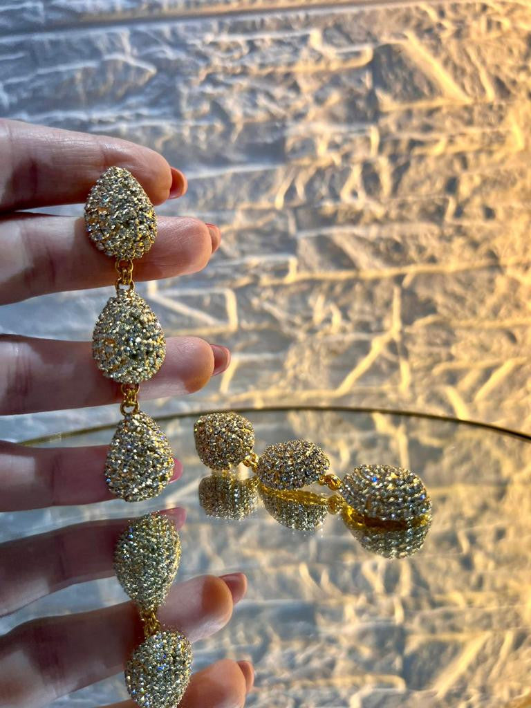 Orecchini Goccia Tris Pendente "AMBRA" - Luminosità Articolata in Strass e Ottone Antiallergico