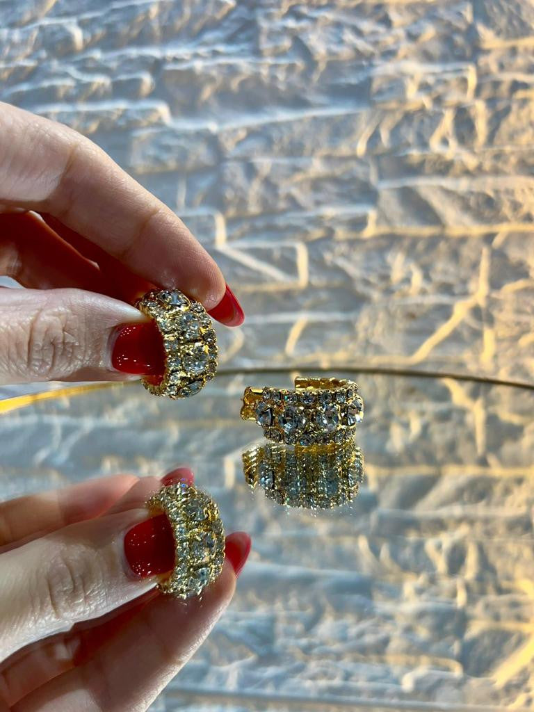 Orecchini Cerchietto "AMBRA" - Splendore Moderno in Strass e Ottone Antiallergico