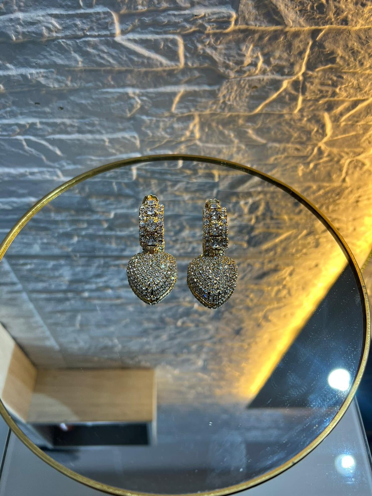 Orecchini Cerchietto con Cuore Piccolo Pendente - Gioiello di Luce in Strass e Ottone Antiallergico