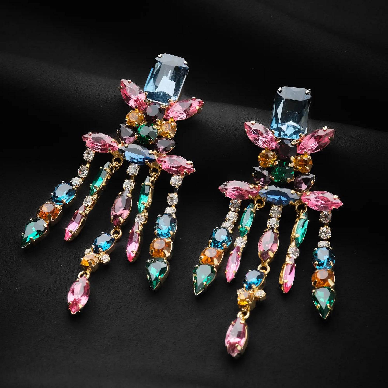Orecchini a Frange in Ottone con Strass - Eleganza Dinamica in Oro e Argento