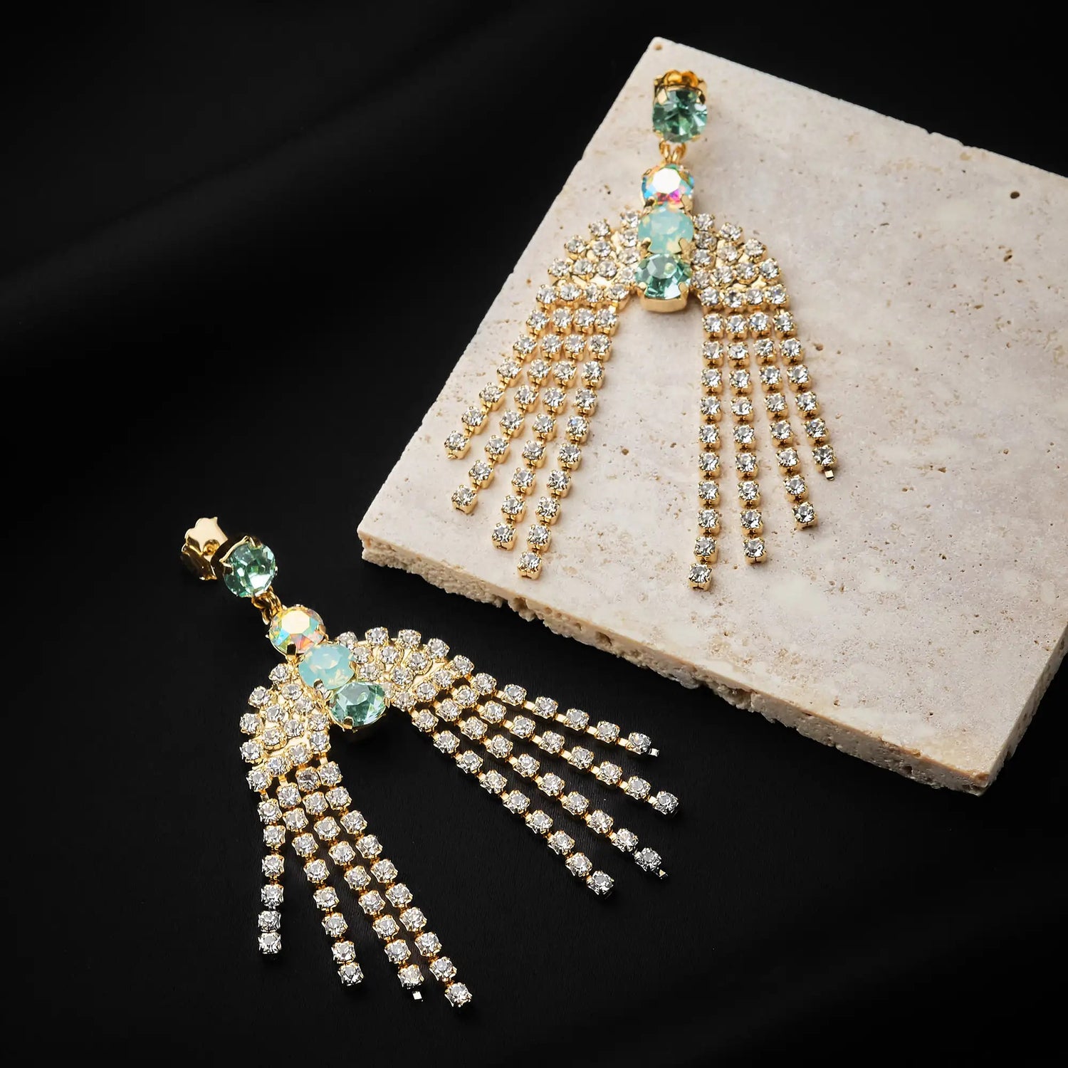 Orecchini a Catena con Frange Boho Aperte e Strass in Ottone - Eleganza Etnica in Oro e Argento