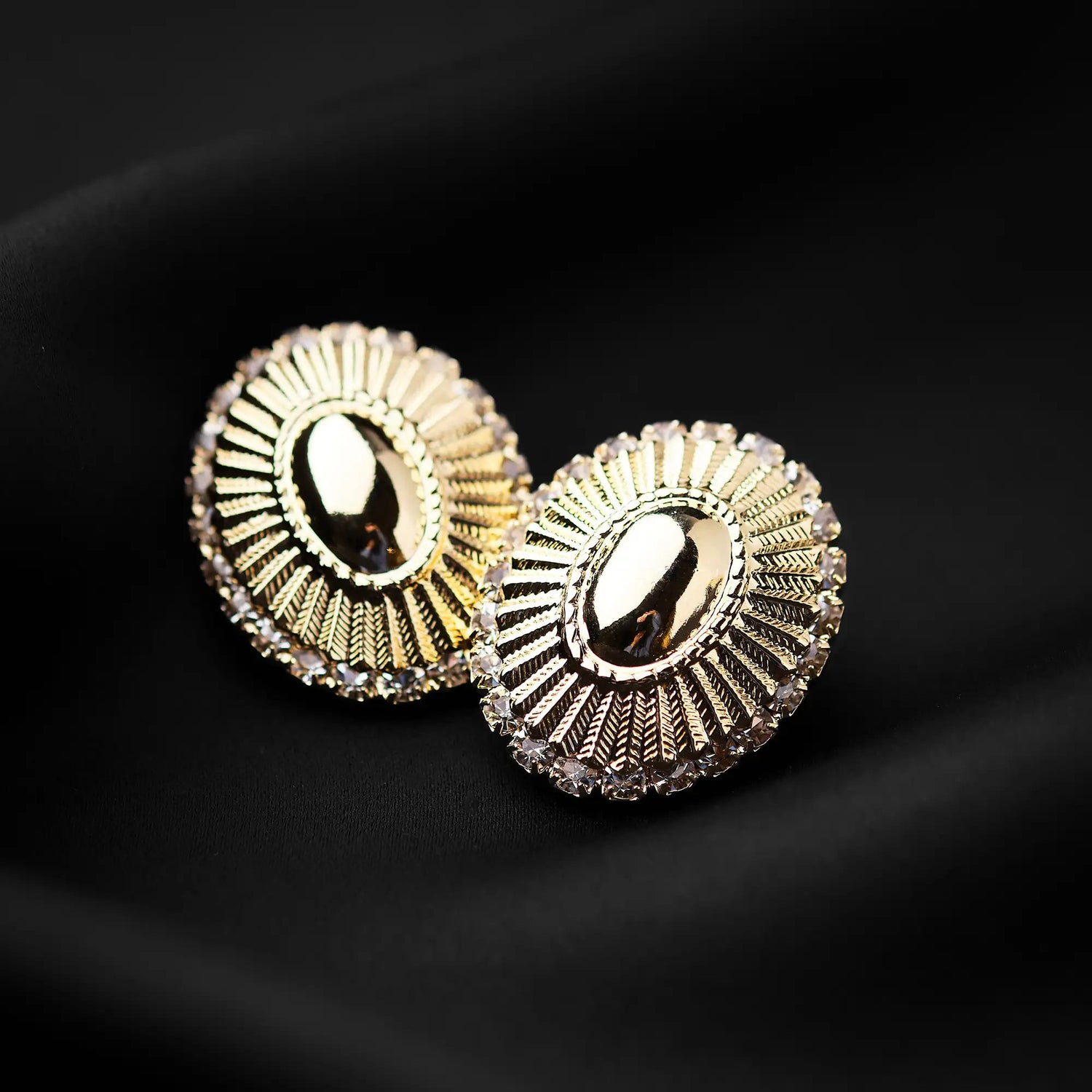 Orecchini Ovali in Ottone con Corona di Strass - Splendore Regale in Oro e Argento