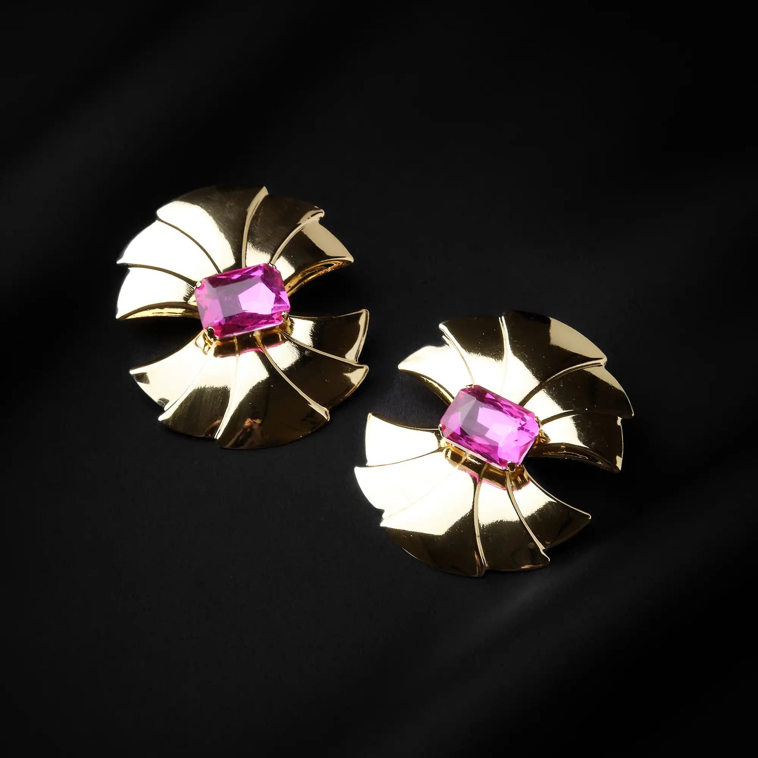 Orecchini Doppia Conchiglia in Ottone con Strass Centrale - Eleganza Marina in Oro e Argento