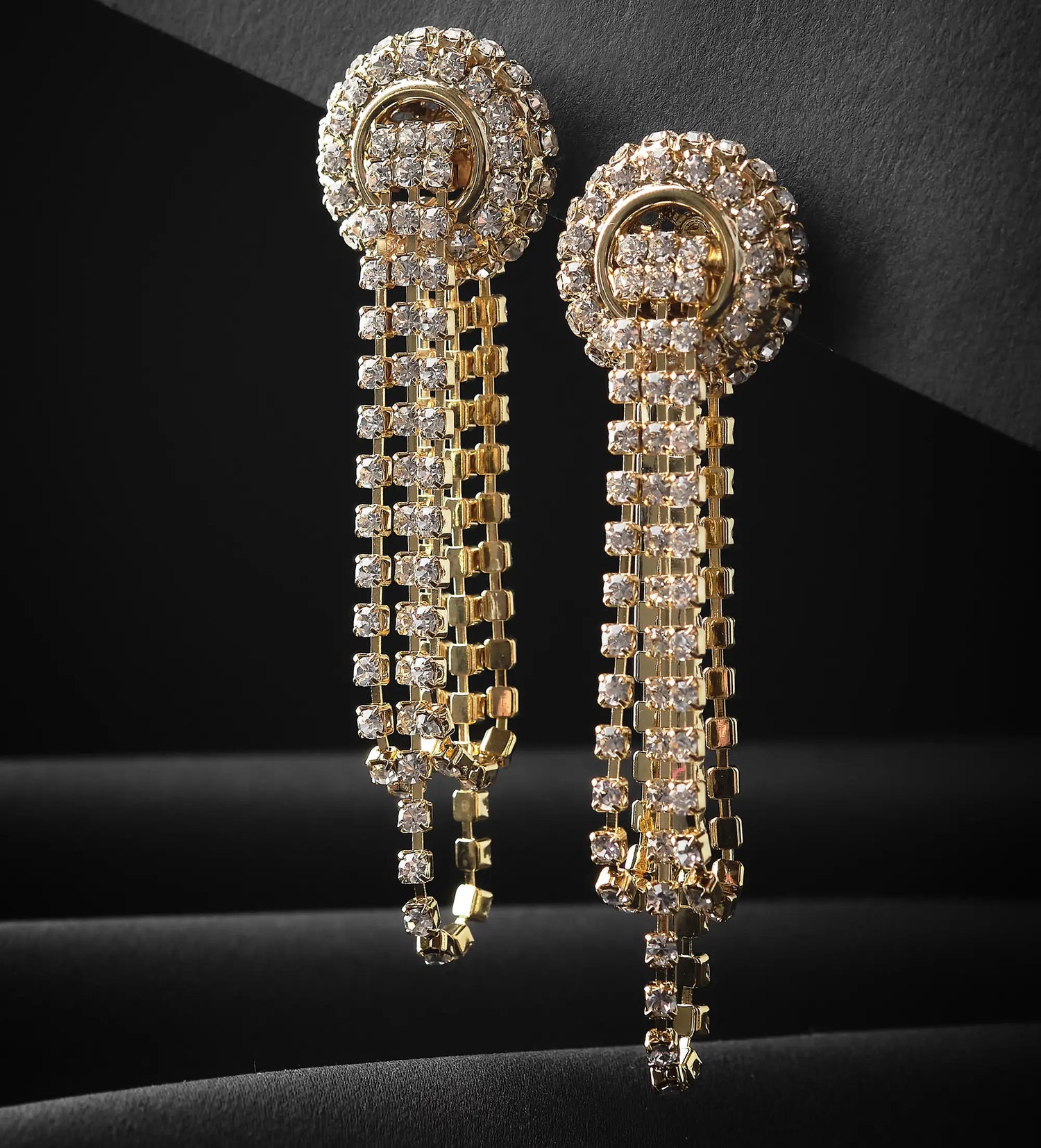 Orecchini in Ottone a Catene a Frange con Pavé di Strass - Scintillante Eleganza in Oro e Argento