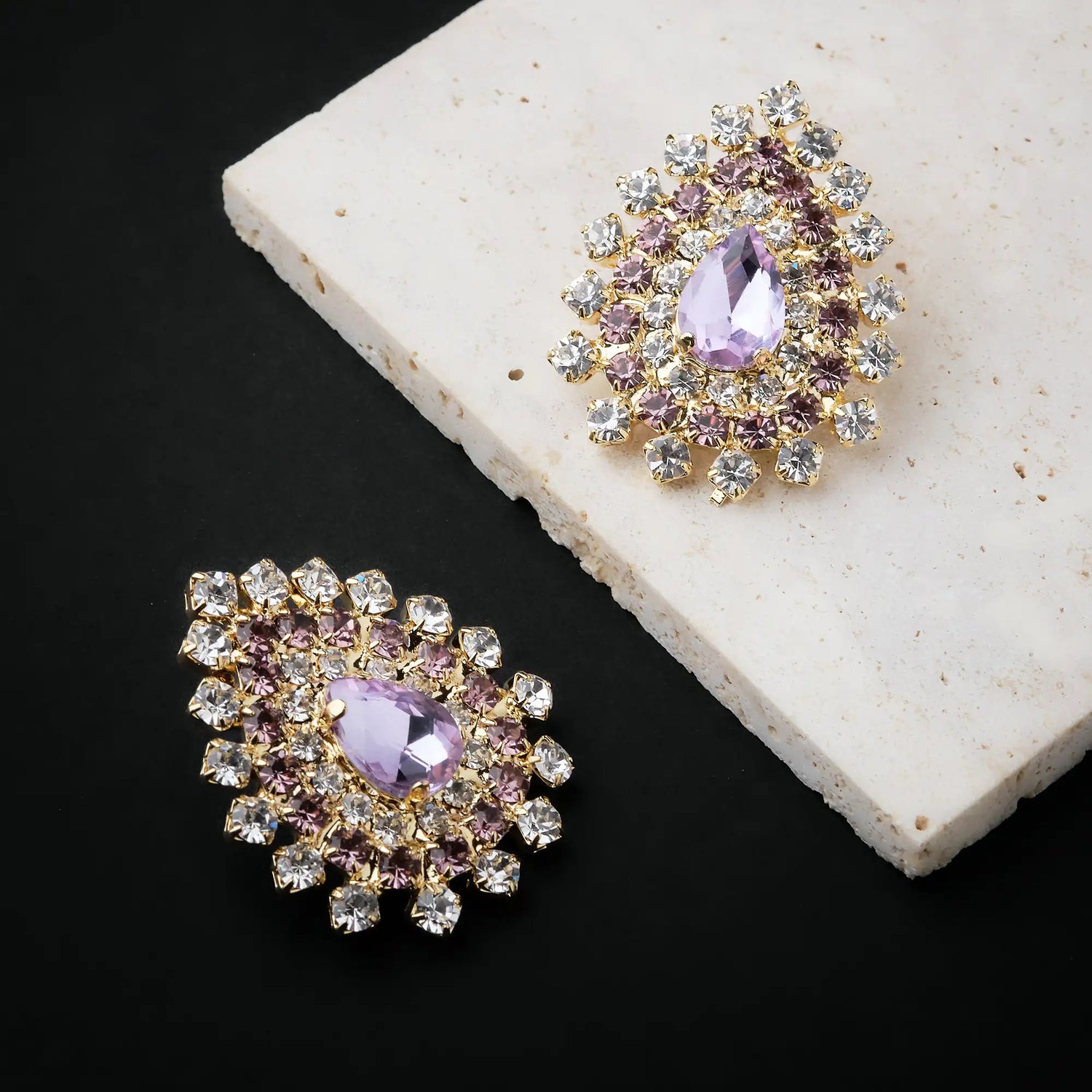 Orecchini in Ottone a Goccia con Pietre - Eleganza Scintillante in Oro e Argento