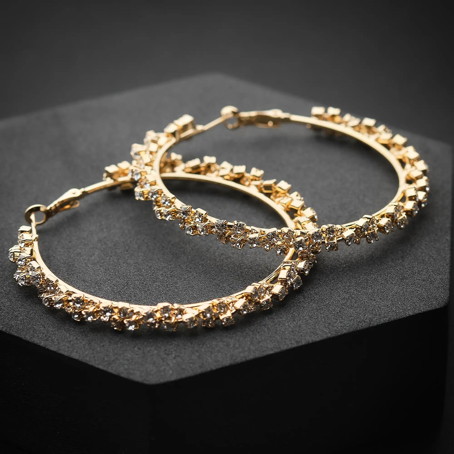 Cerchi in Ottone Medi Intrecciati con Strassini - Disponibili in Oro e Argento