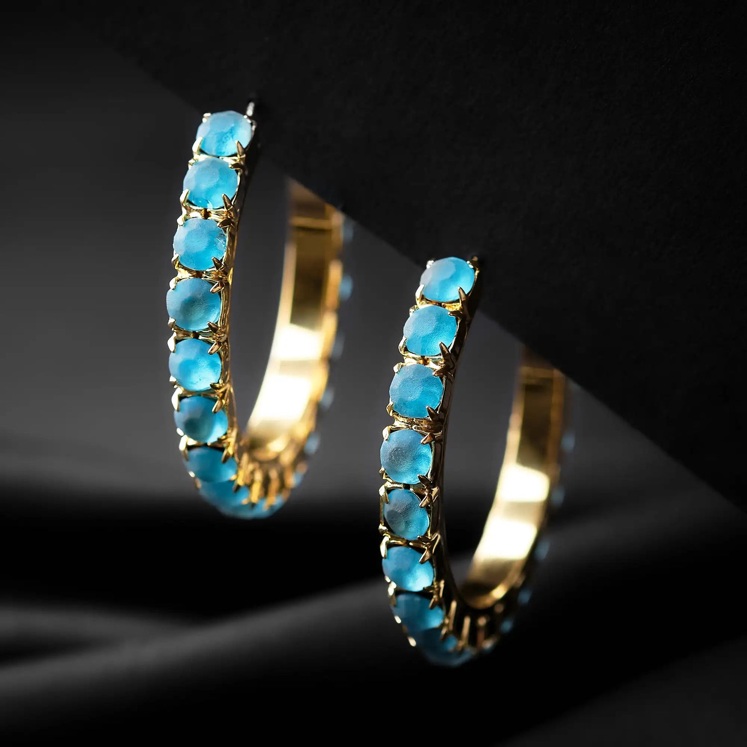 Orecchino in Ottone a Cerchio Ricoperto di Strass 5.0 cm - Eleganza Scintillante in Oro e Argento