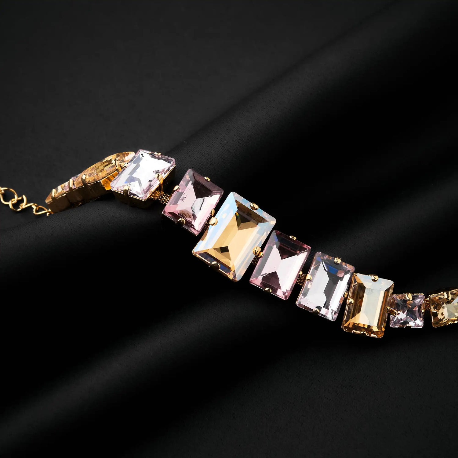 Bracciale in Ottone con Pietre Rettangolari di Vari Colori - Eleganza Raffinata in Oro e Argento