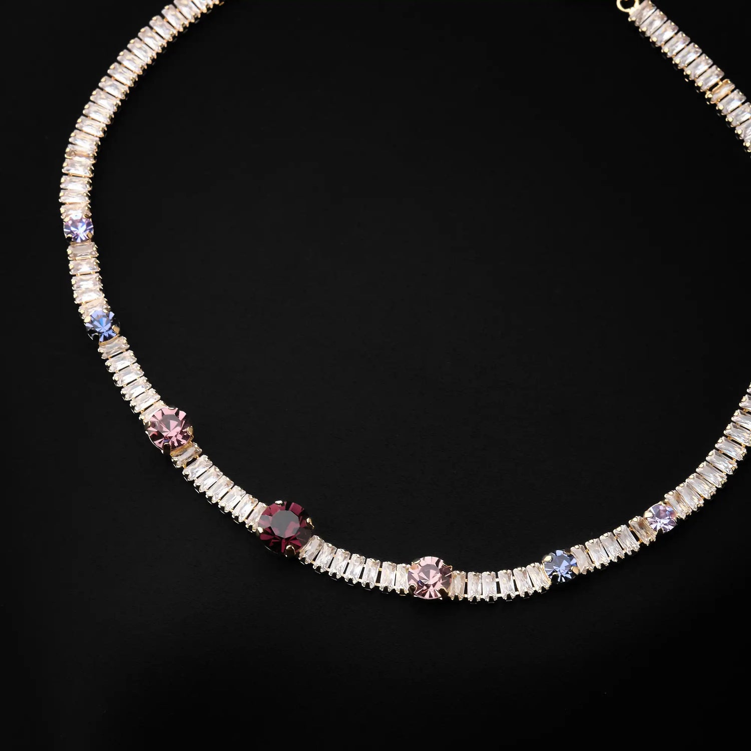 Collana in Ottone con Strass Crystal e Pietre Multicolori - Eleganza Brillante in Oro e Argento