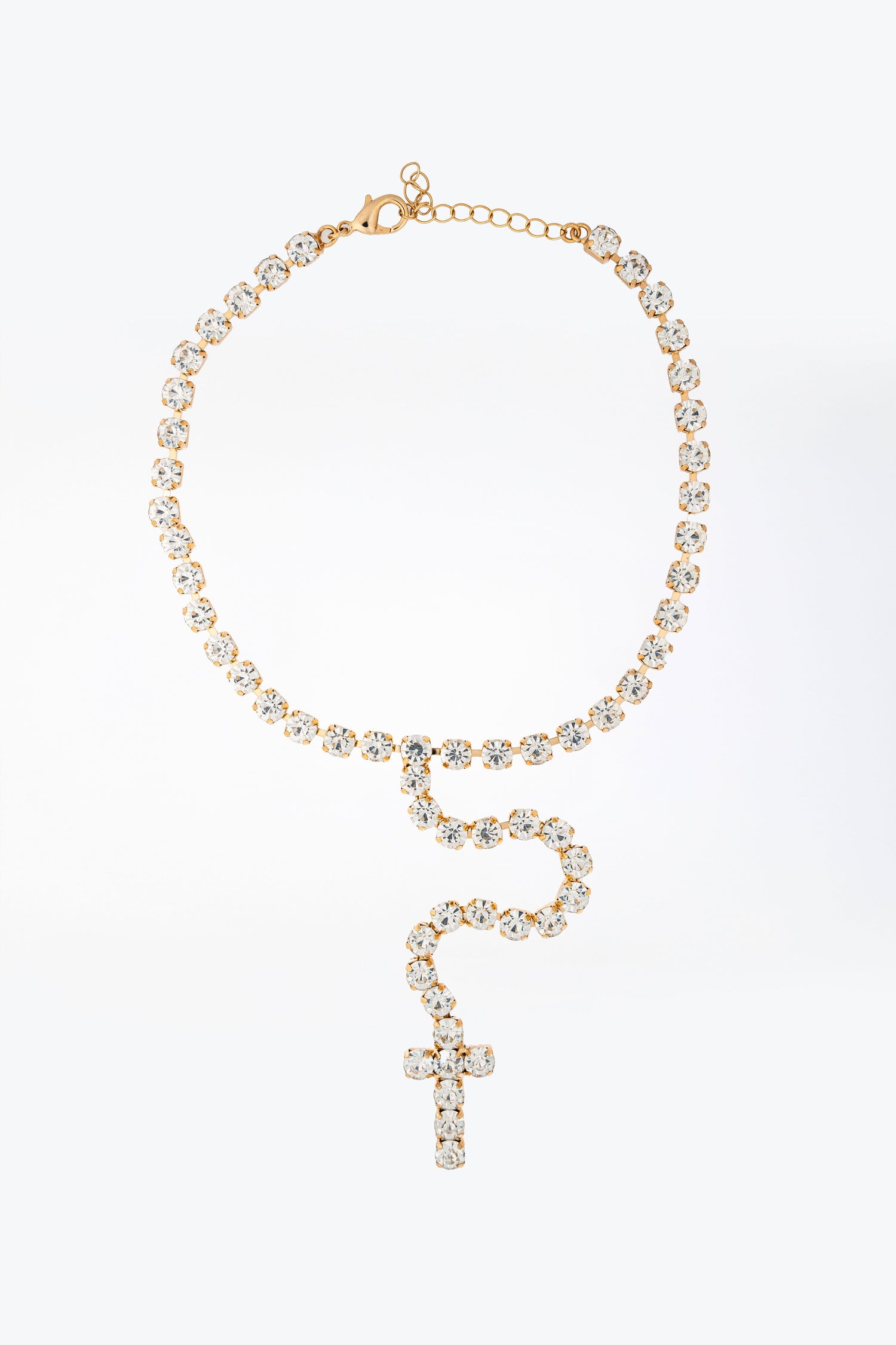 Collana In Cristalli con Design Sinuoso e Croce Pendente Celeste Aurea