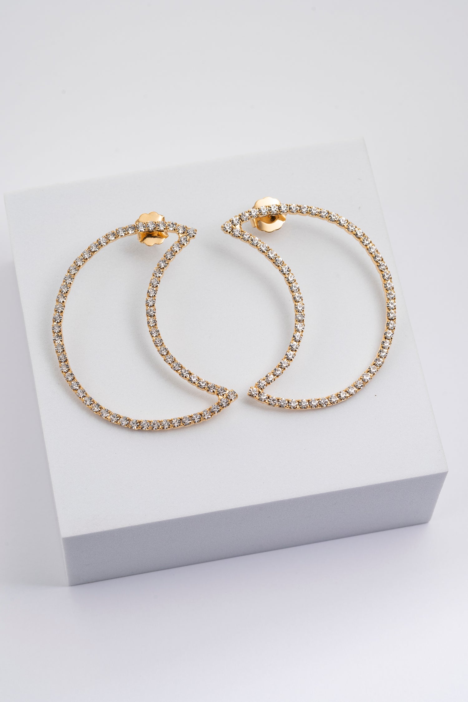 Orecchini a Mezzaluna con Cristalli Brillanti Eclisse di Luce