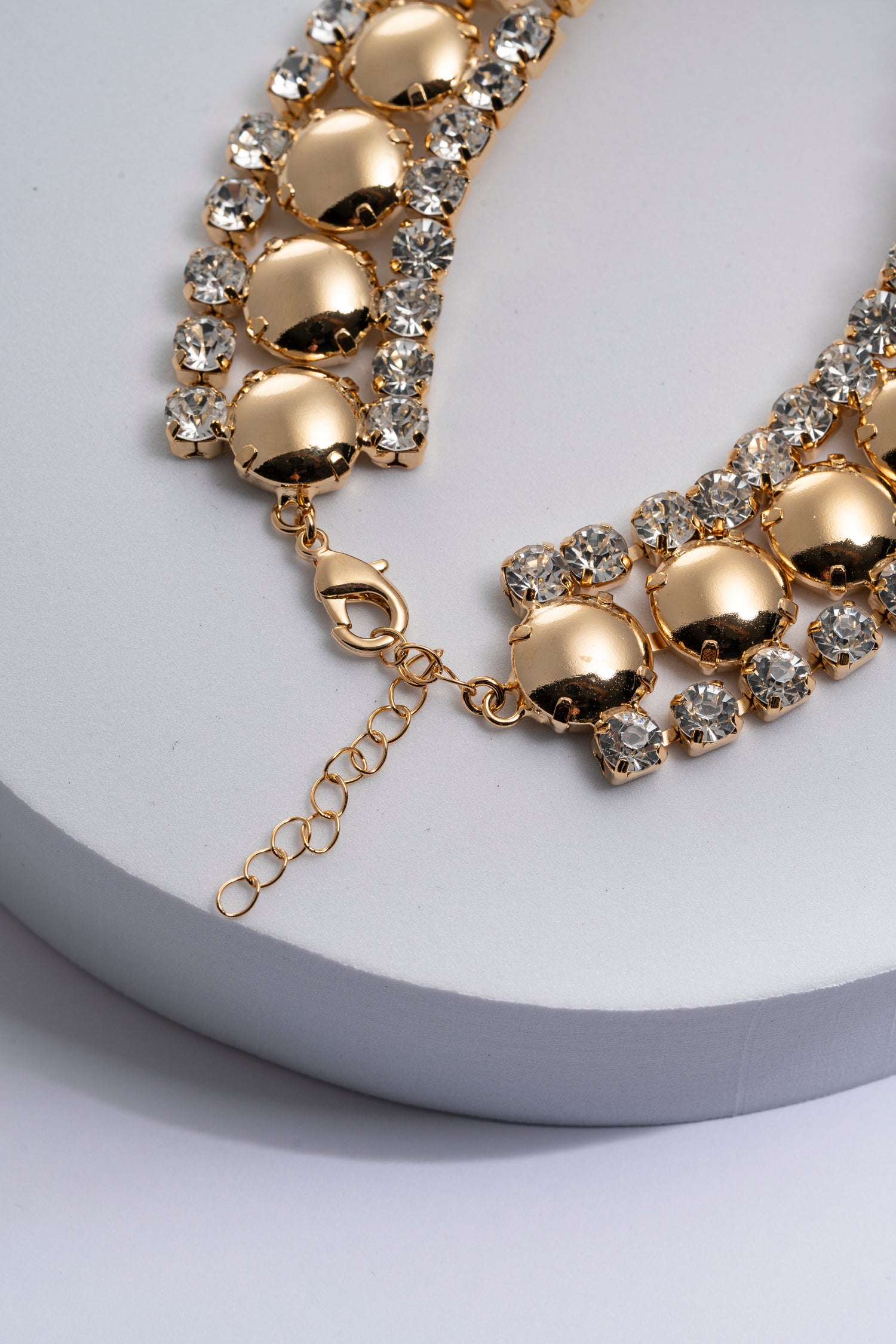 Collana dorata con cristalli luminosi Astra