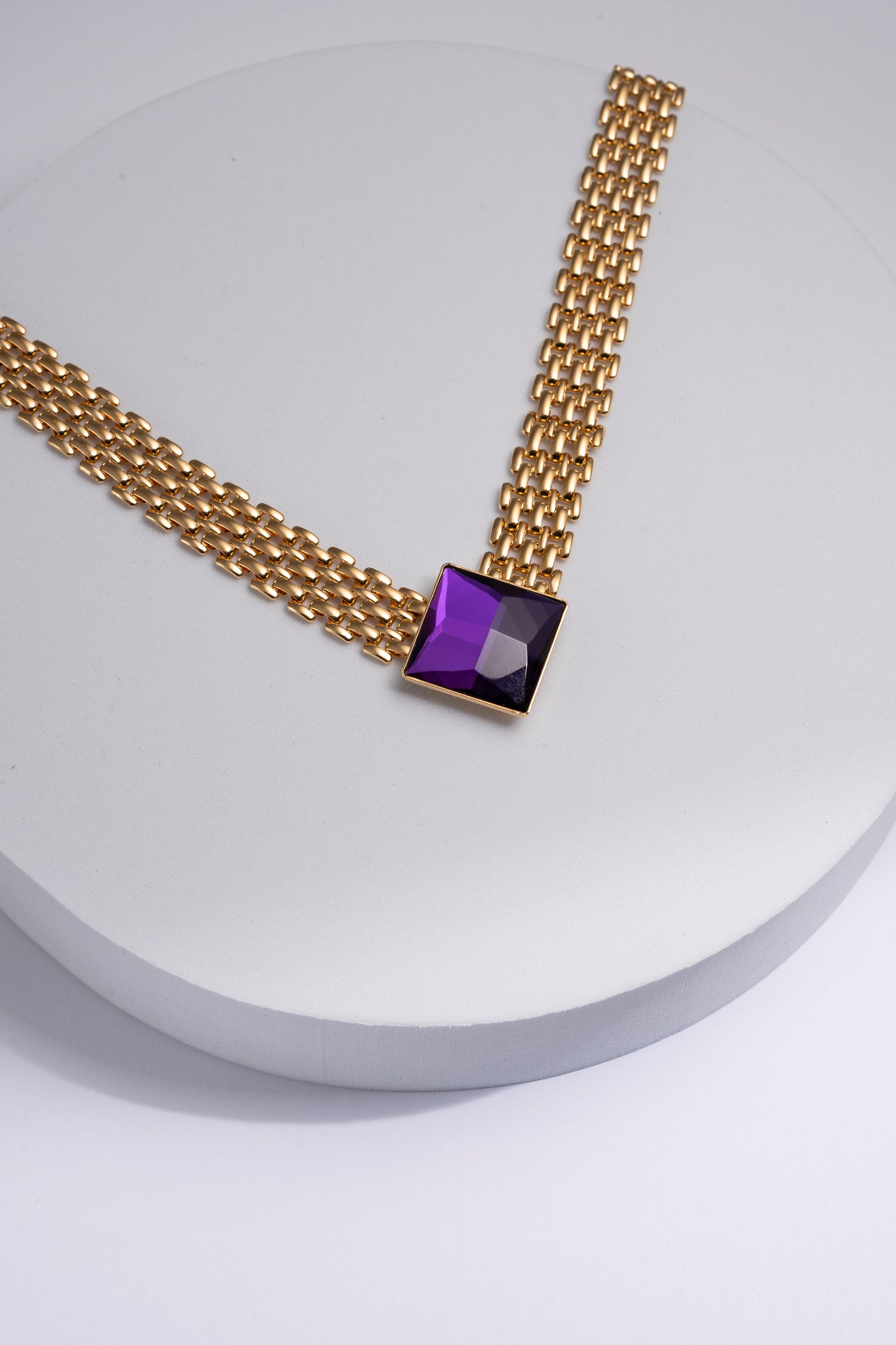 Collana dorato con pietra viola quadrata Royal Square