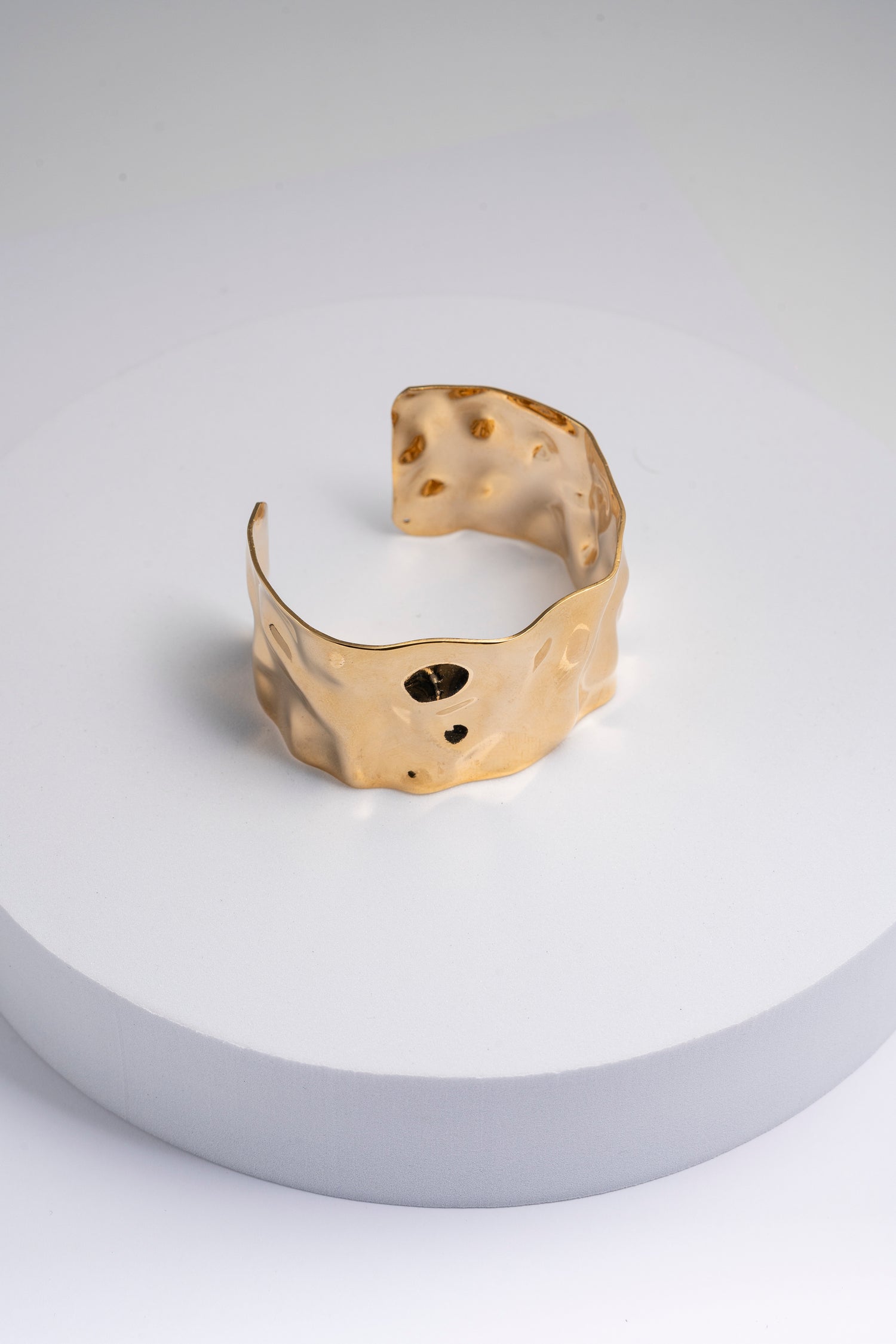 Bracciale scultura in oro lucido Dune