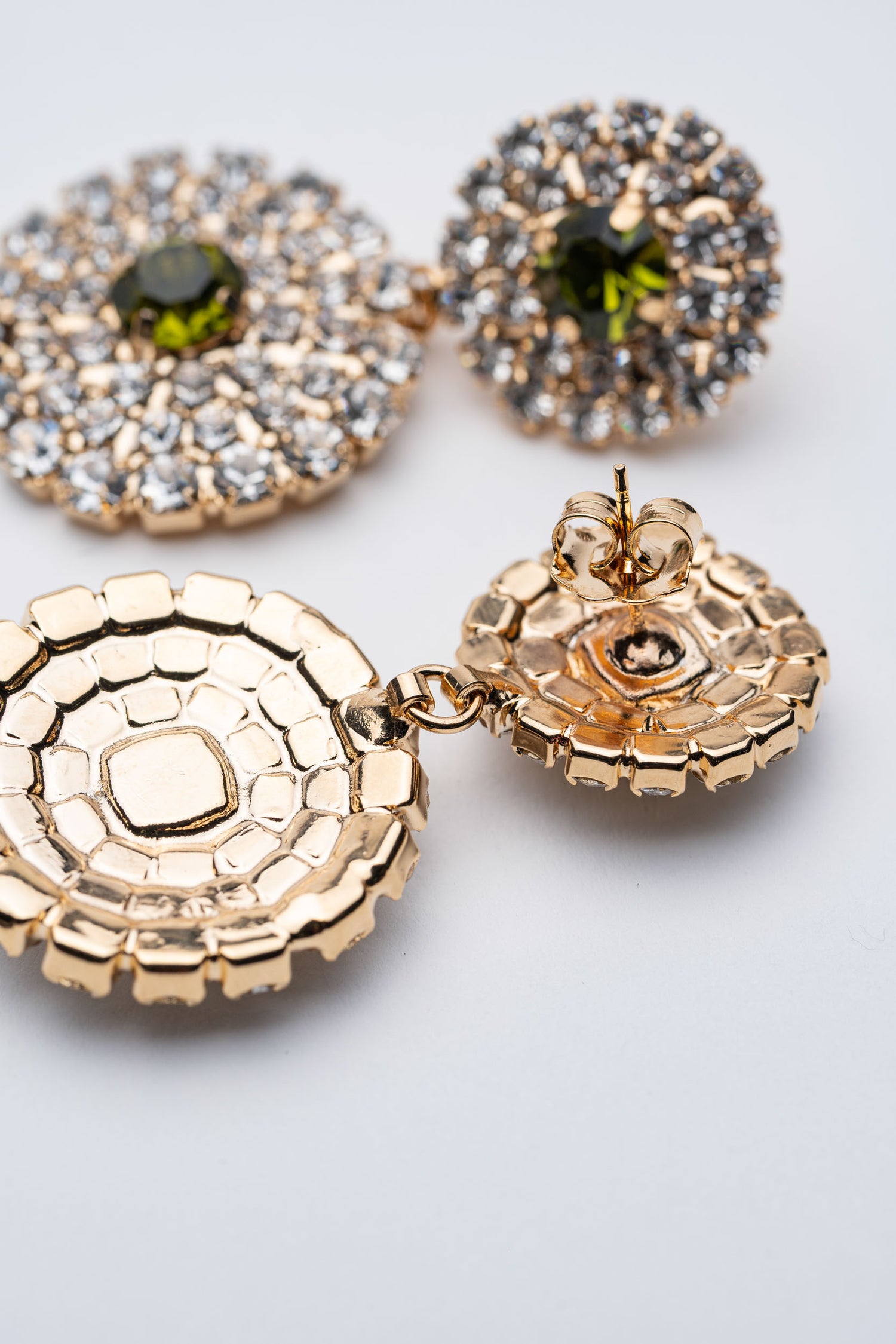 Orecchini Incanto di Cristallo con Strass e Pietre Olivine in oro