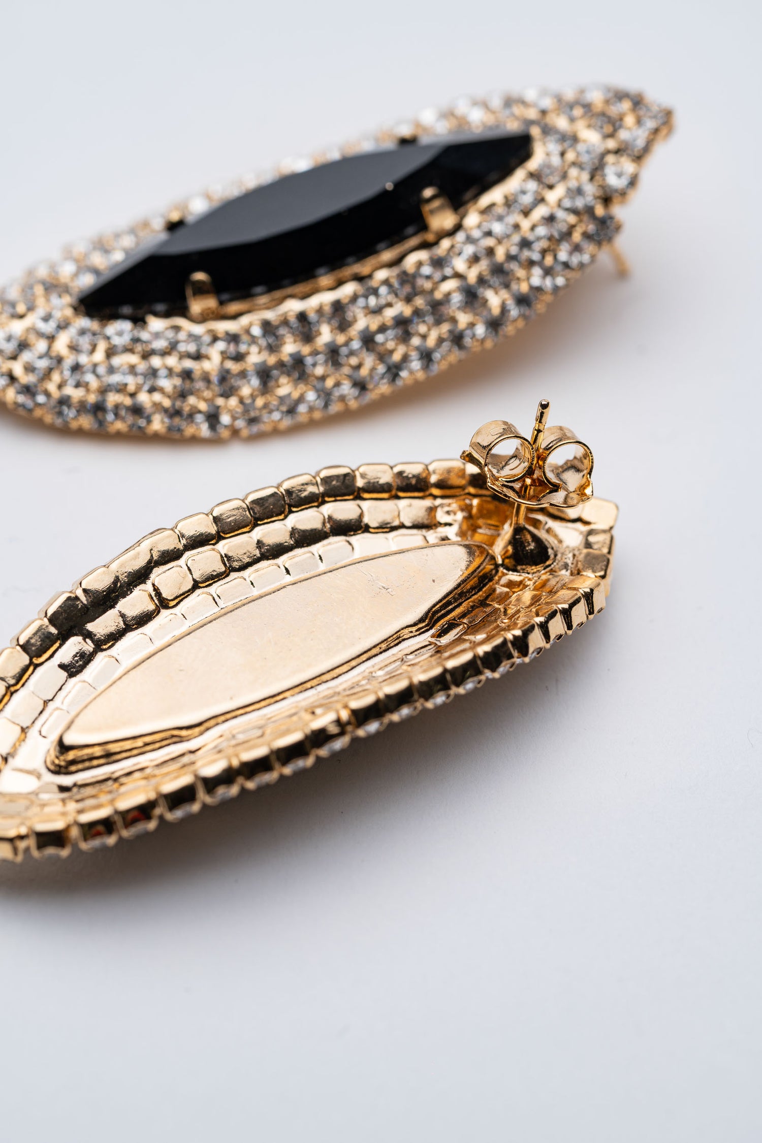 Orecchini Fiamma di Cristallo – Eleganza audace e scintillante