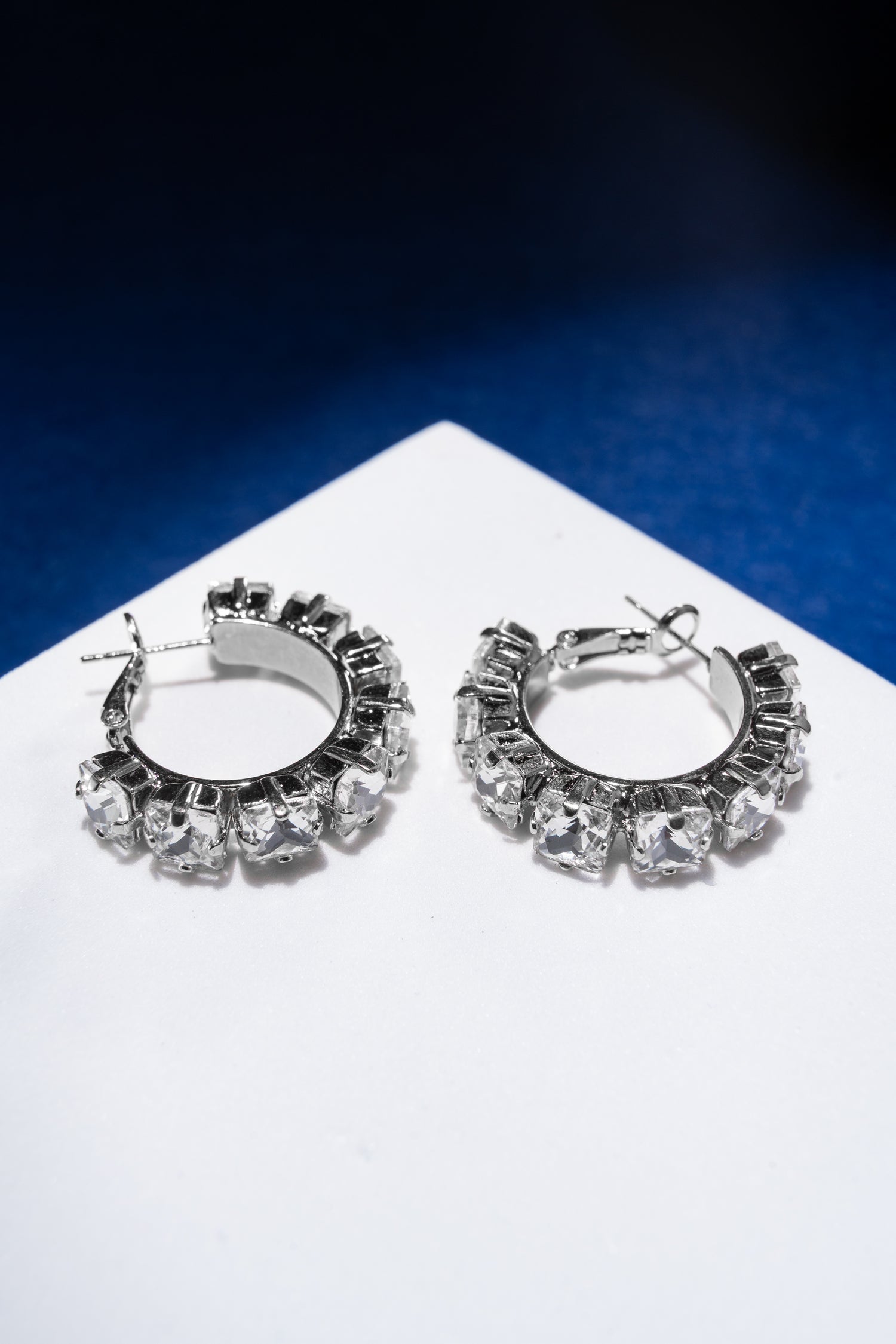 Orecchini a cerchio in Cristalli Quadrati Gold QUADRE'