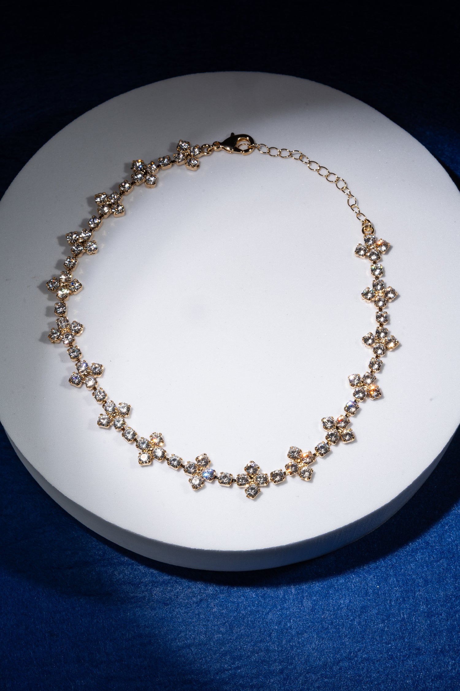 Collana FIORA con sequenza di micro fiori