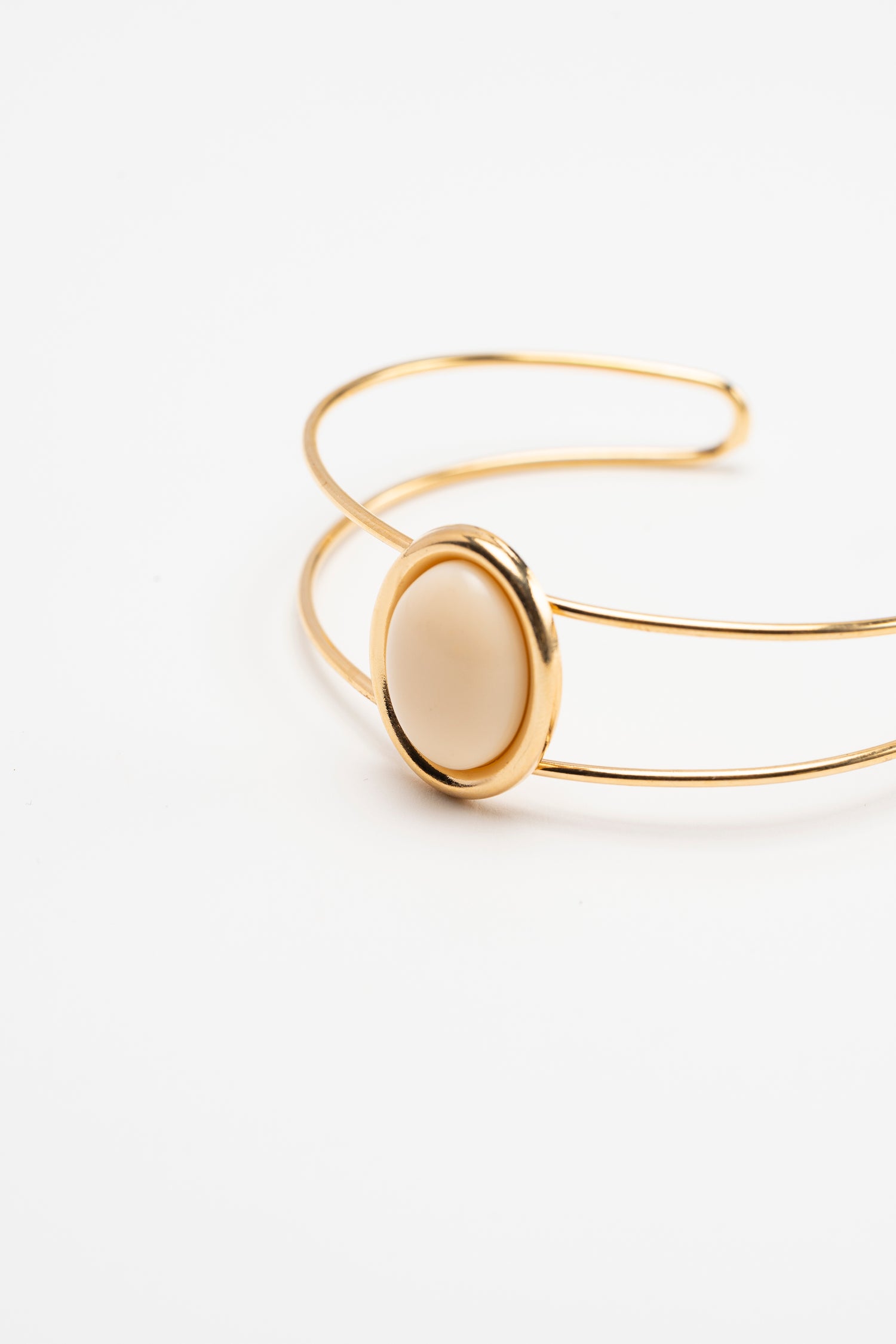 Bracciale Manetta Aperto con Ovale Cabochon 18X13