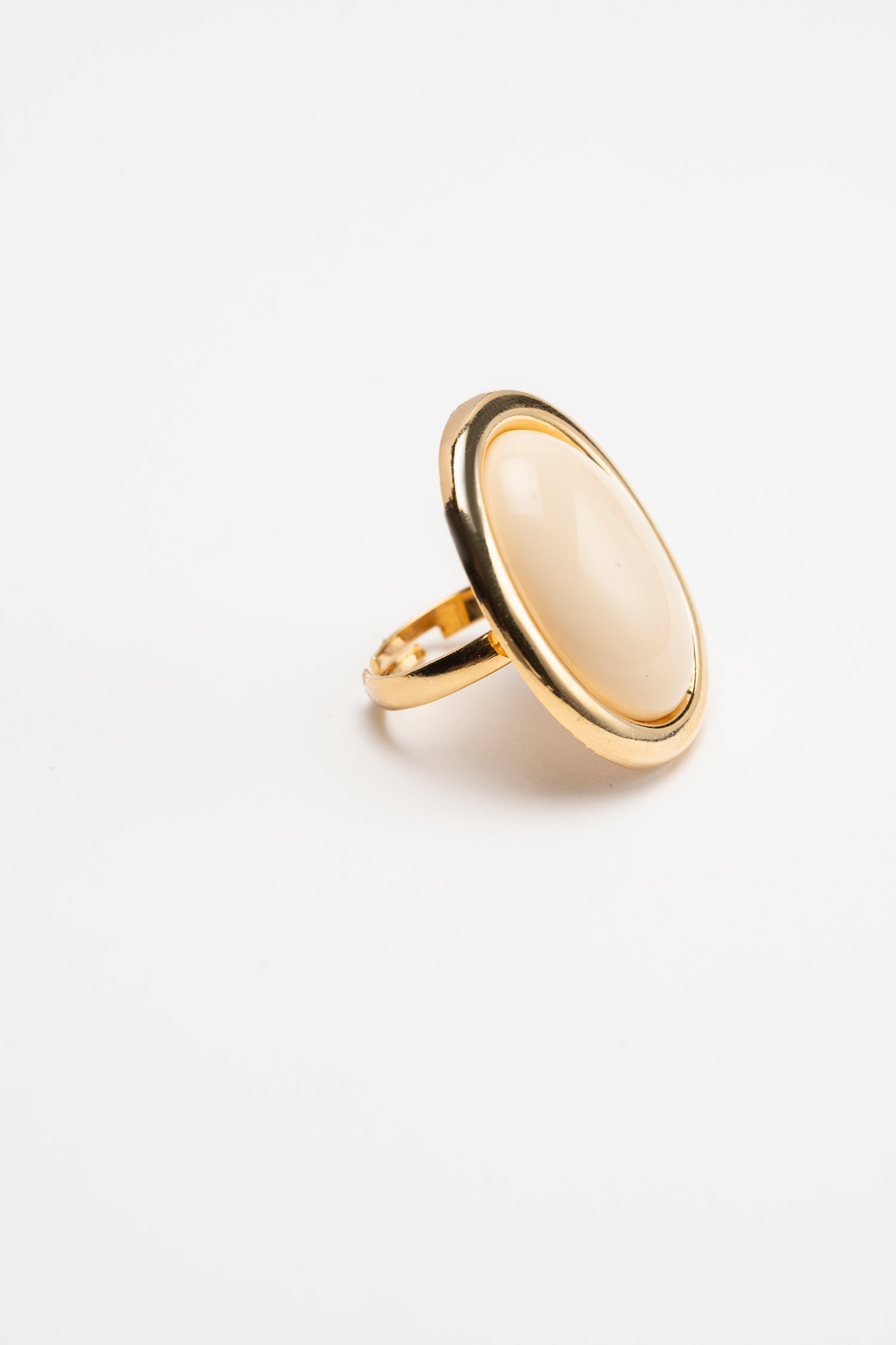 Anello Bottone Ovale Cabochon