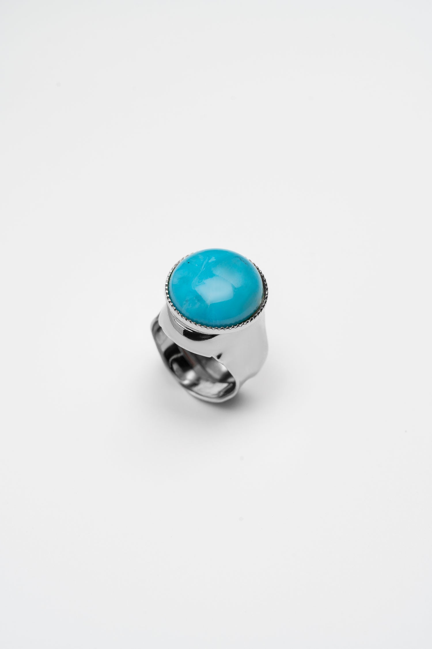 Anello Chevalier con Rivolo Cabochon