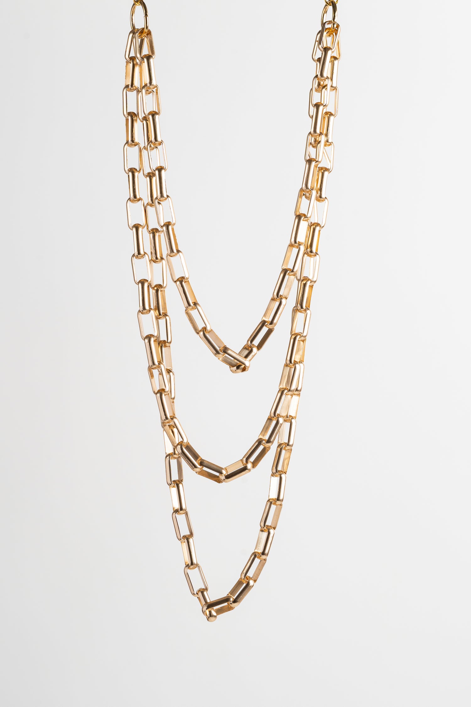 Collana Ritmo Dorato Catena multigiro dal design geometrico e leggero