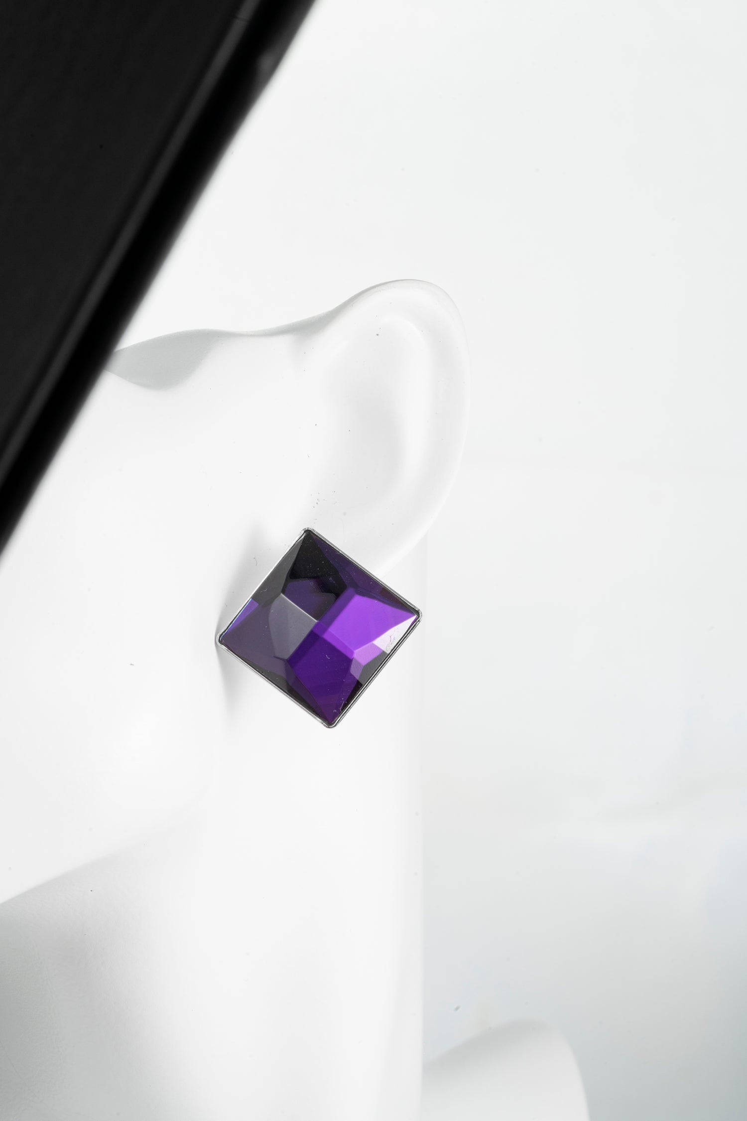 Orecchini Bottone con Cristallo Ametista Purple Reign