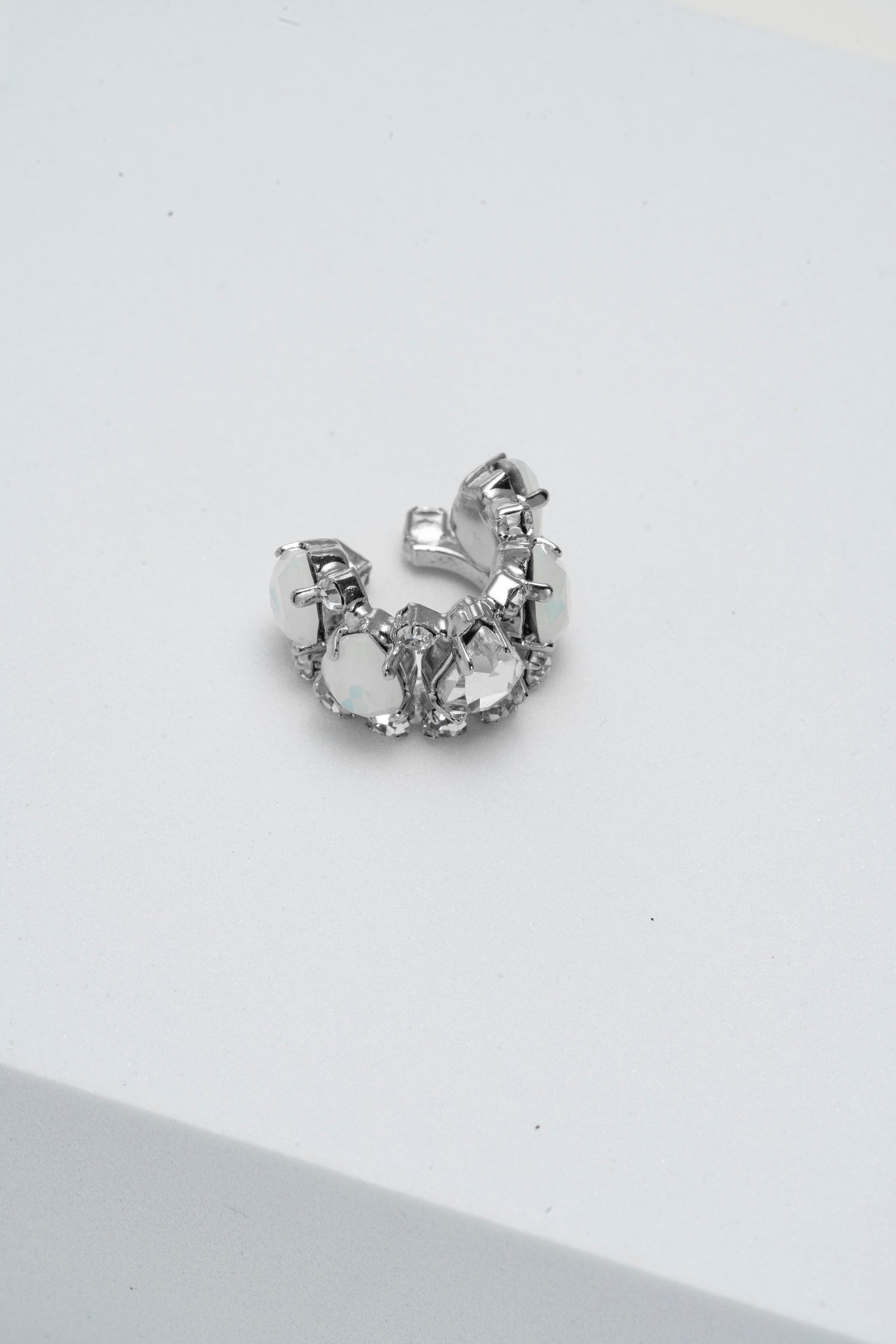 Ear Cuff Dorato con Gocce di Luce Crystal Crown