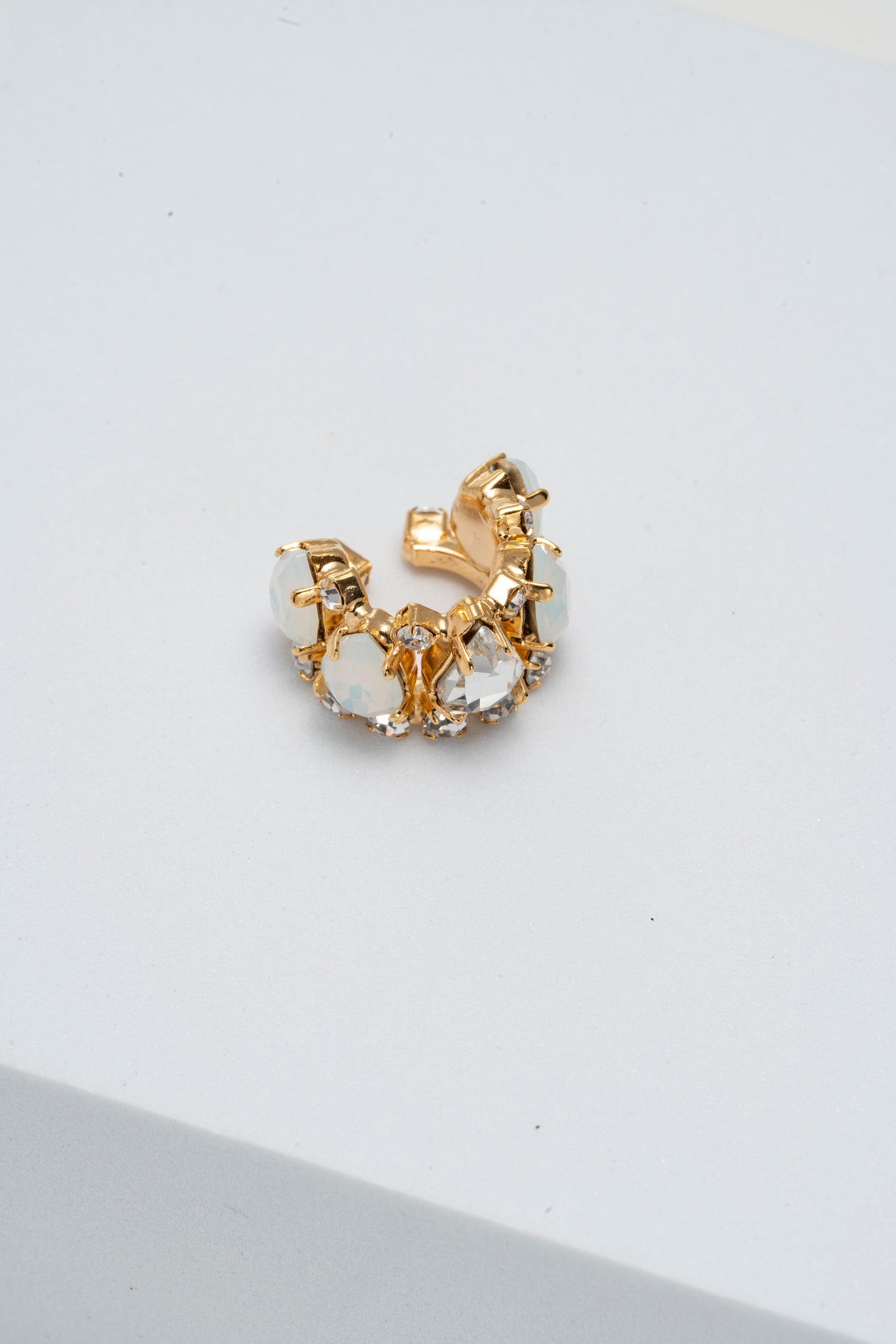 Ear Cuff Dorato con Gocce di Luce Crystal Crown