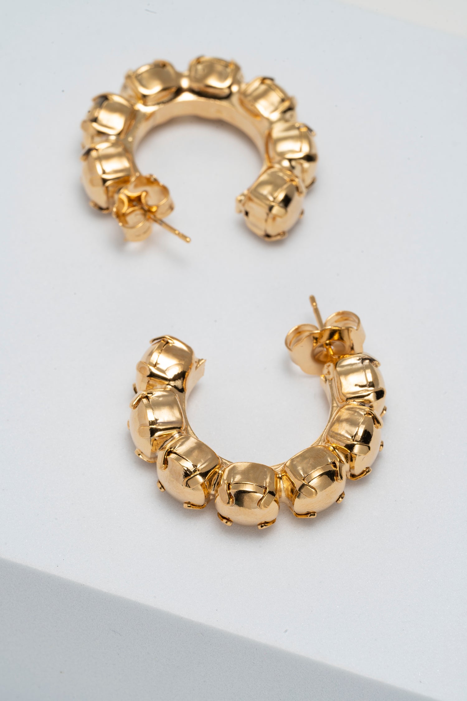 Orecchini Cerchio con Maglie Bombate Dorate Chunky Gold