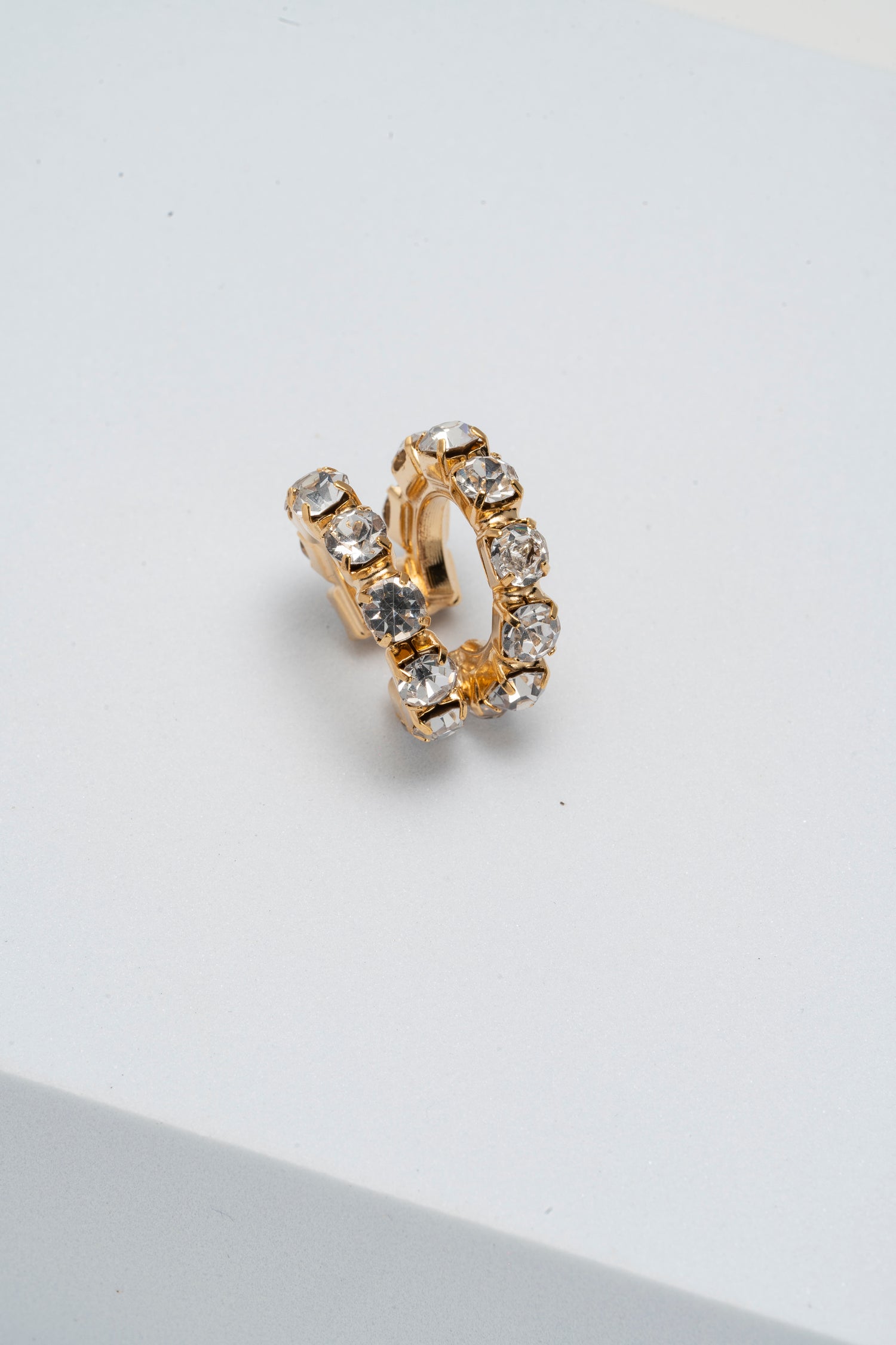 Crystal Loop Mini Earcuff Dorati con File di Cristalli