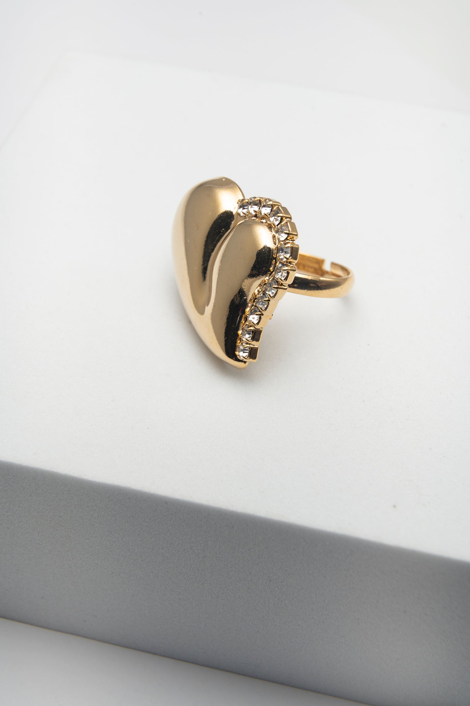 Anello Cuore Dorato in Metallo e Strass Cuore d’Inverno