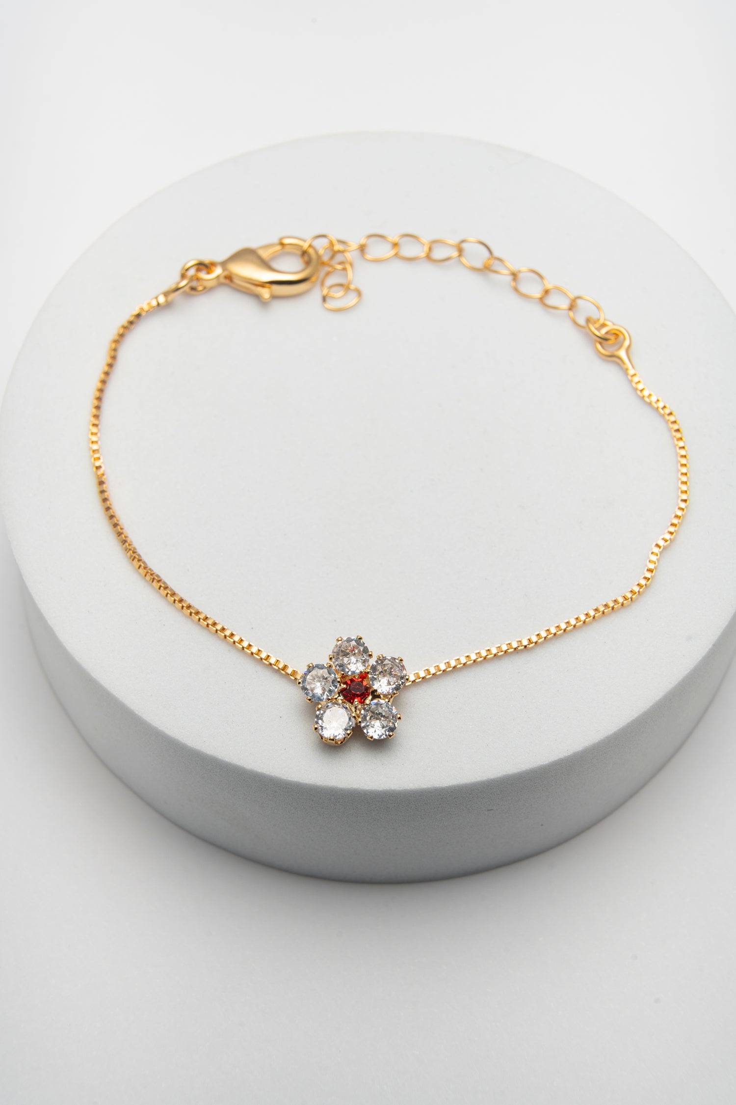 Bracciale Red Bloom Chic e Luminoso