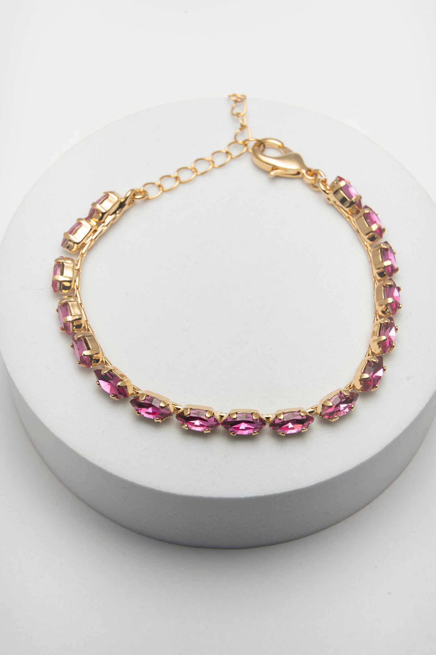Bracciale Amoréa Dorato con Cristalli Fucsia