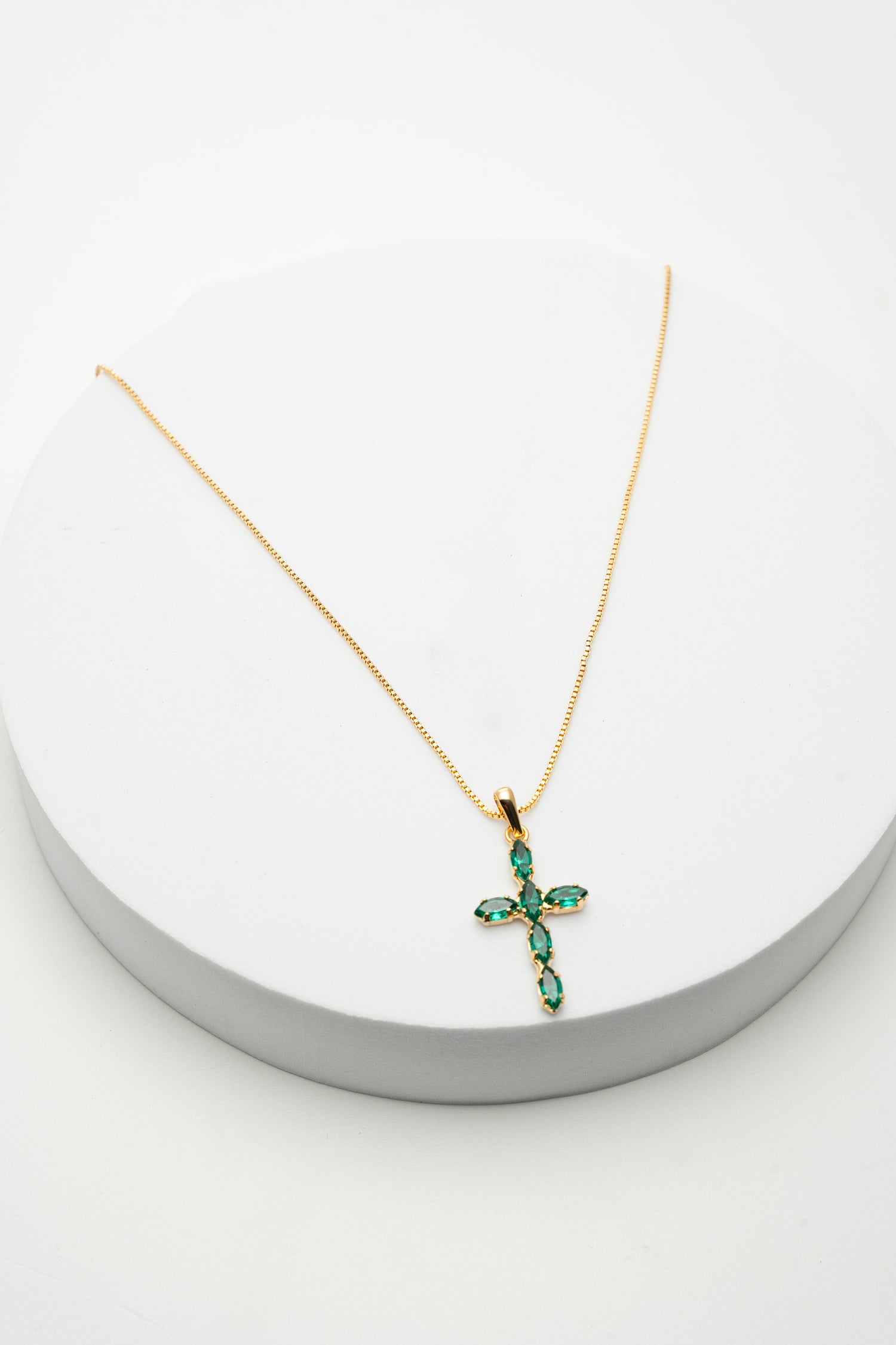 Collana Croce Smeraldo in Versione Small & Big Emerald Cross
