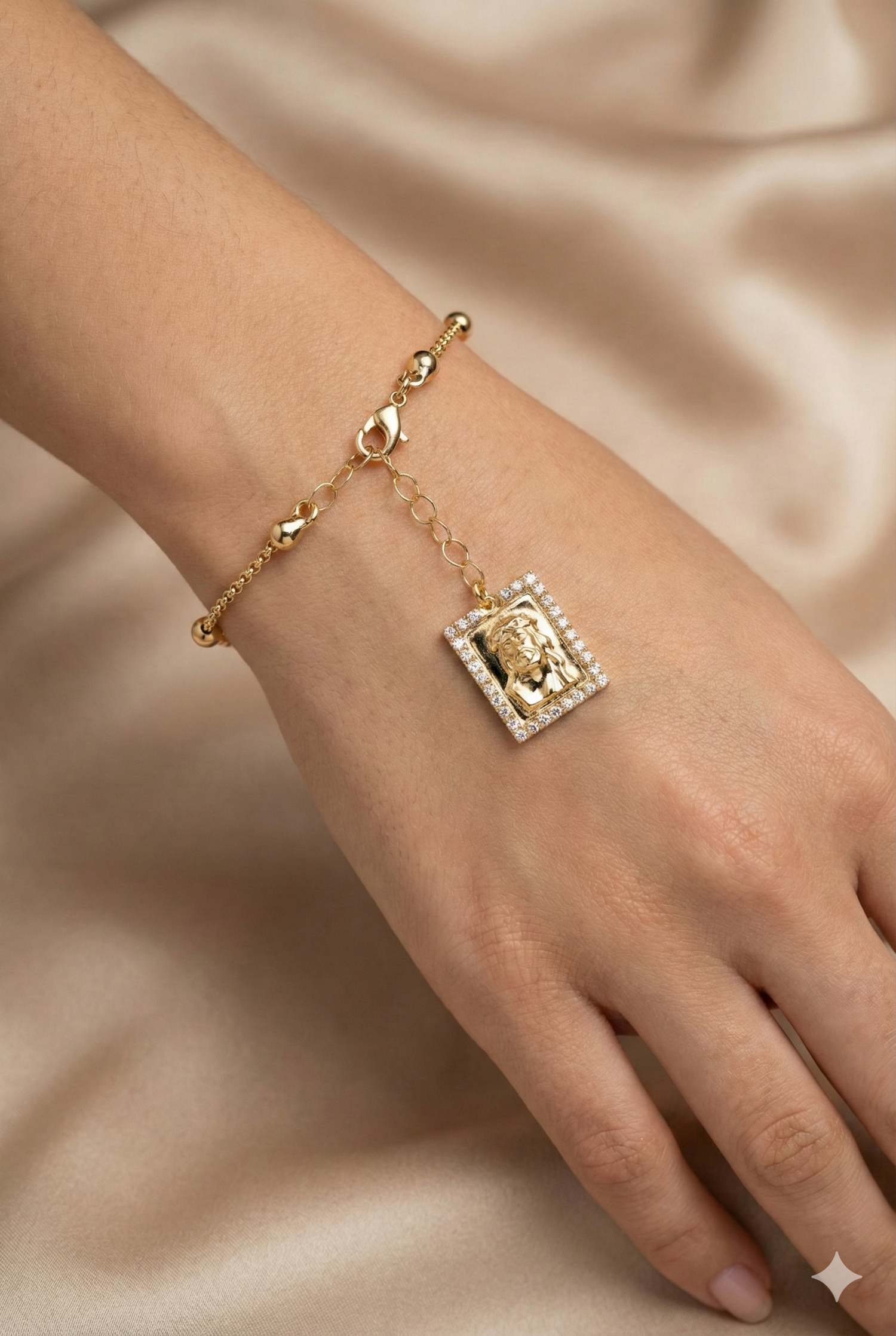 Bracciale Divine Icons con Ciondolo Simbolico